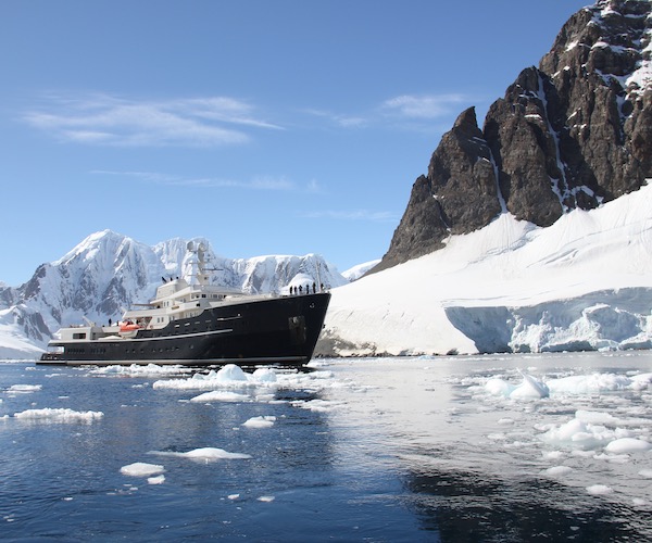 Antarctica - The White Continent: a guide to this extreme yacht charter destination