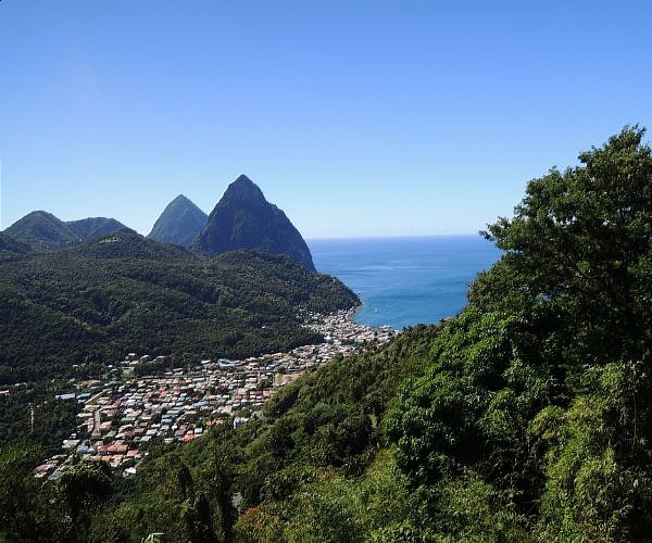 Searching for the perfect island getaway? Look no further than these 5 best hotels in St. Lucia