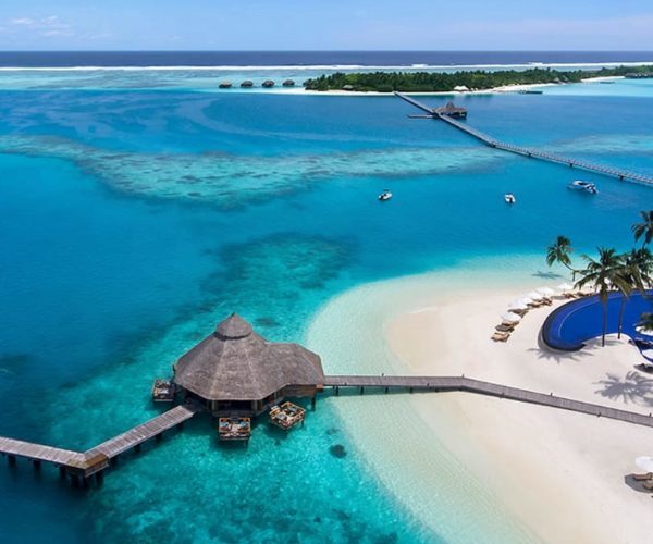 Top 5 resorts in the Maldives that can be reached by seaplane
