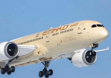 Our vegan business class experience with Etihad Airways