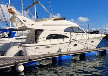 The ultimate luxury yacht experience for couples in Tenerife