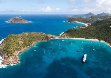 Chartering a superyacht in St Barts: What makes this island so different